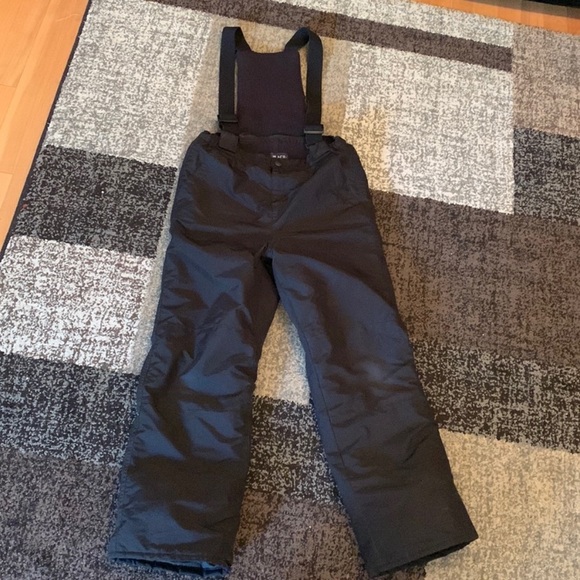 ❄️💦EUC Unisex Children’s Place Black Snowpants - size 12 - Picture 2 of 16